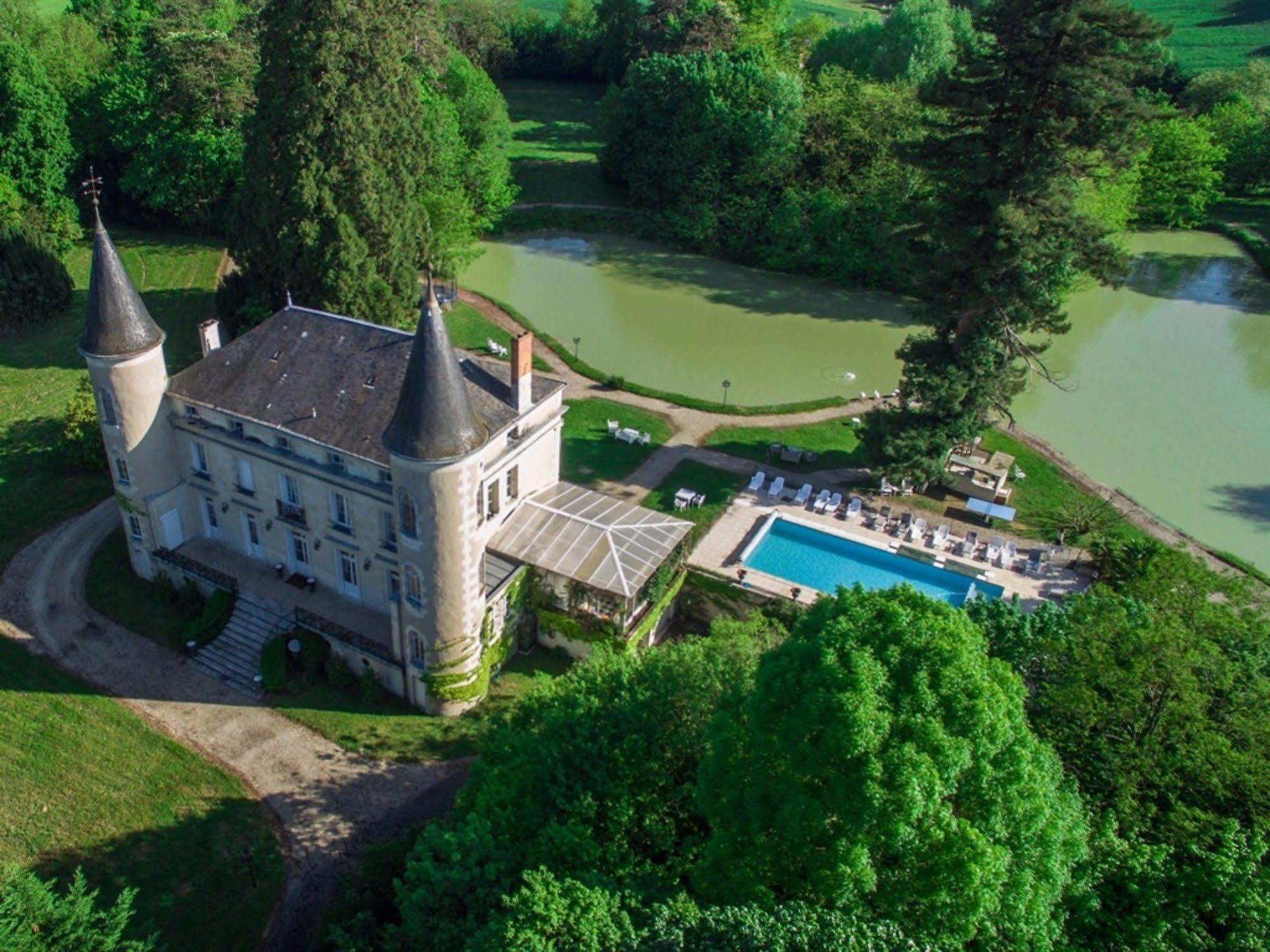 Bed and Breakfast Chateau Les Vallees Tournon-Saint-Pierre Exteriér fotografie